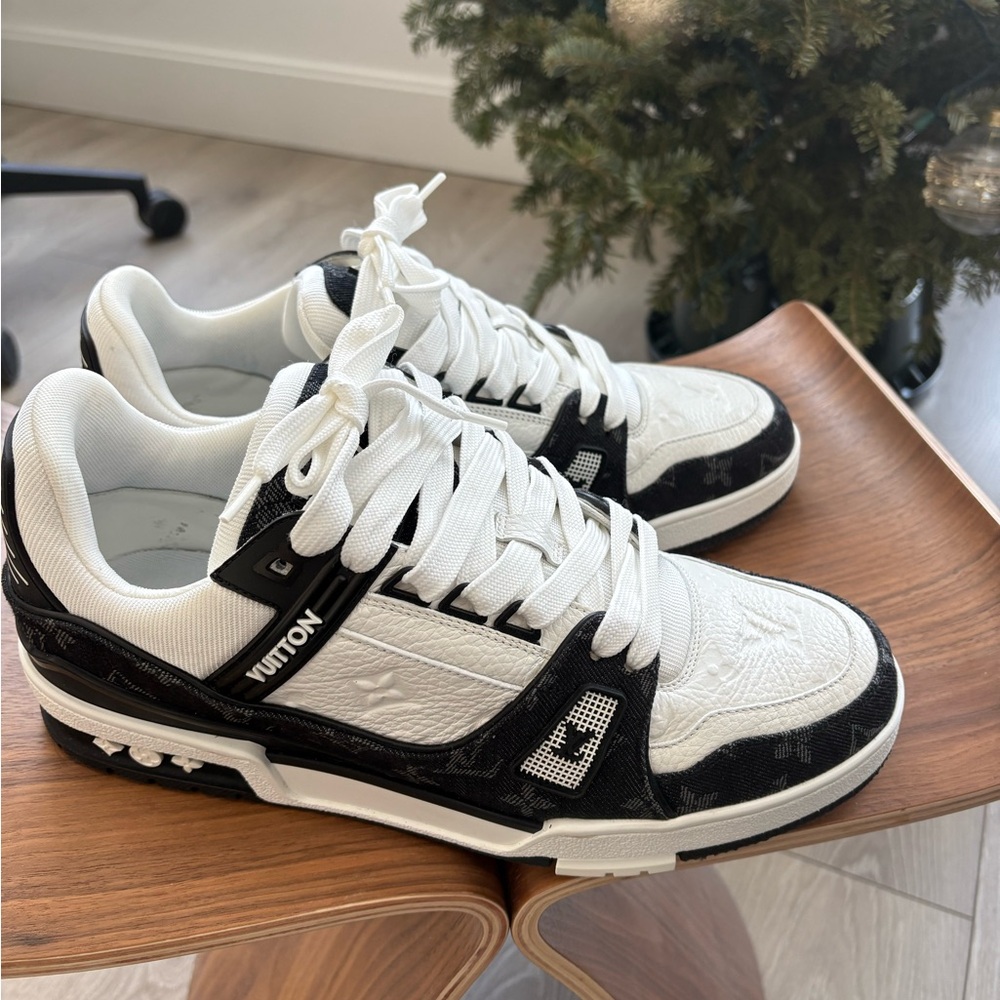 Louis Vuitton Black and White Sneakers - Picture 3 of 5